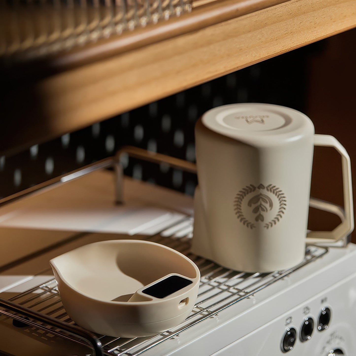 Electronic Walnut Coffee Scale With Leaf Shade