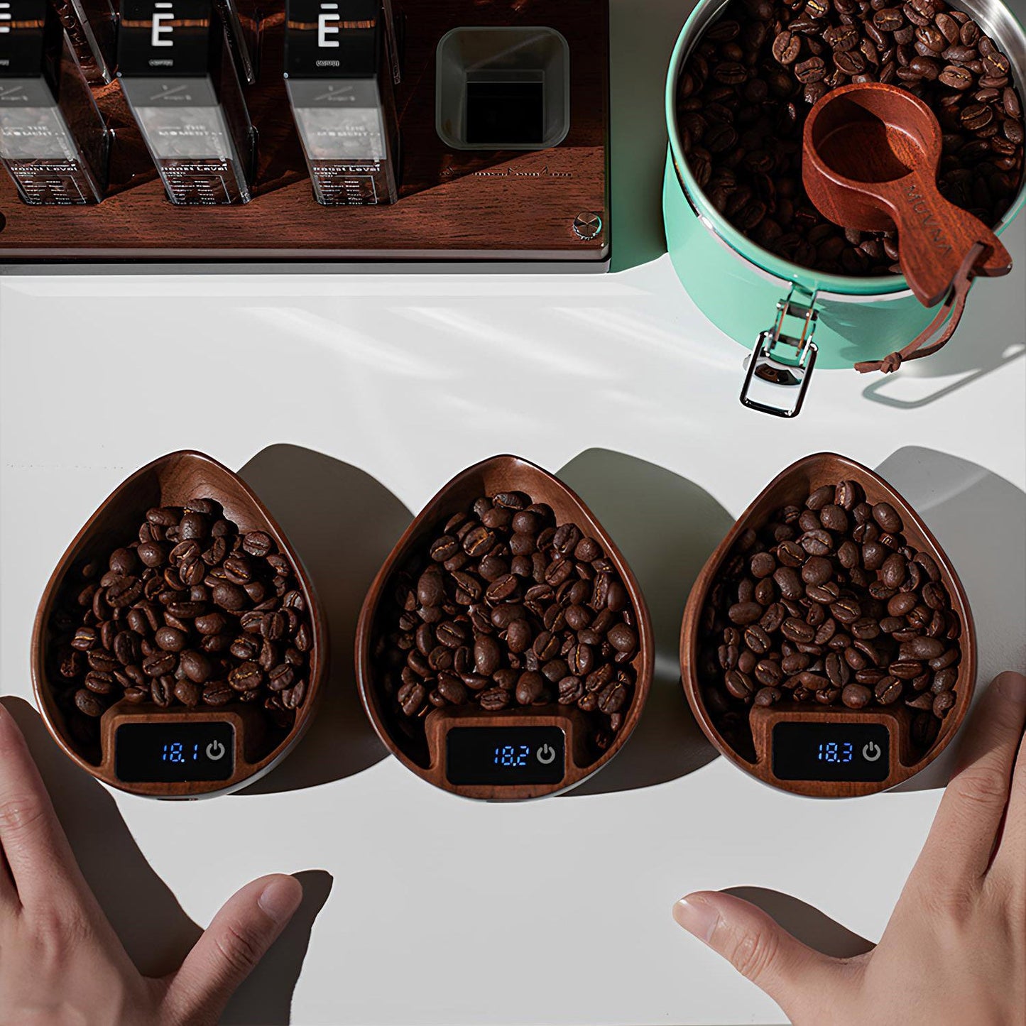 Electronic Walnut Coffee Scale With Leaf Shade